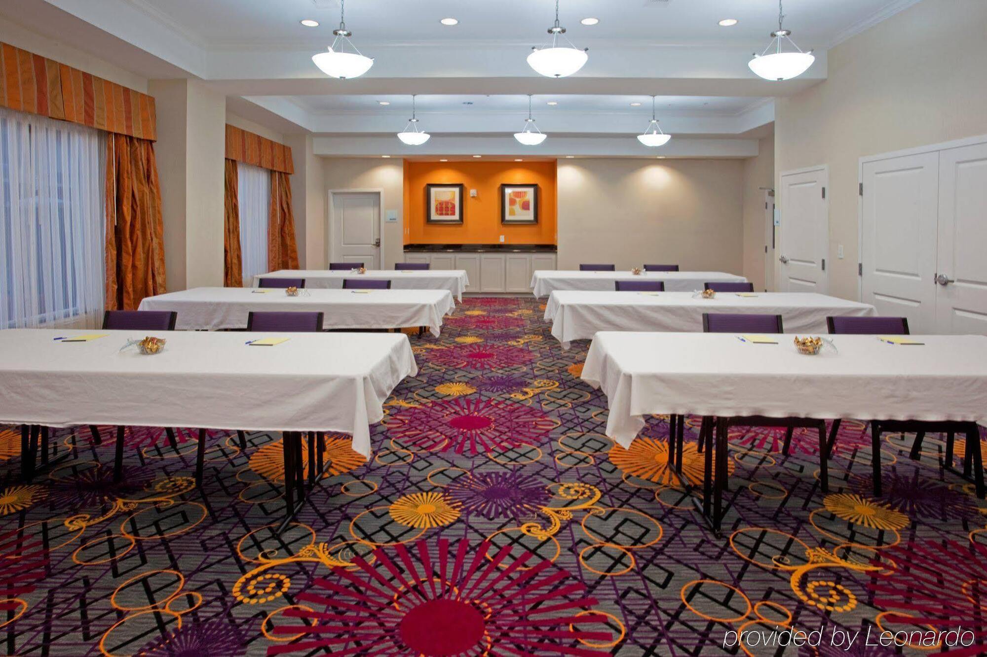 Holiday Inn Express Hotel & Suites Clute-Lake Jackson By Ihg Exterior photo
